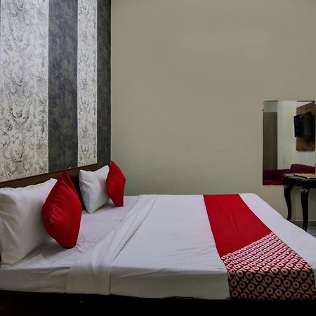 Hotel Yash House New Delhi Exterior photo