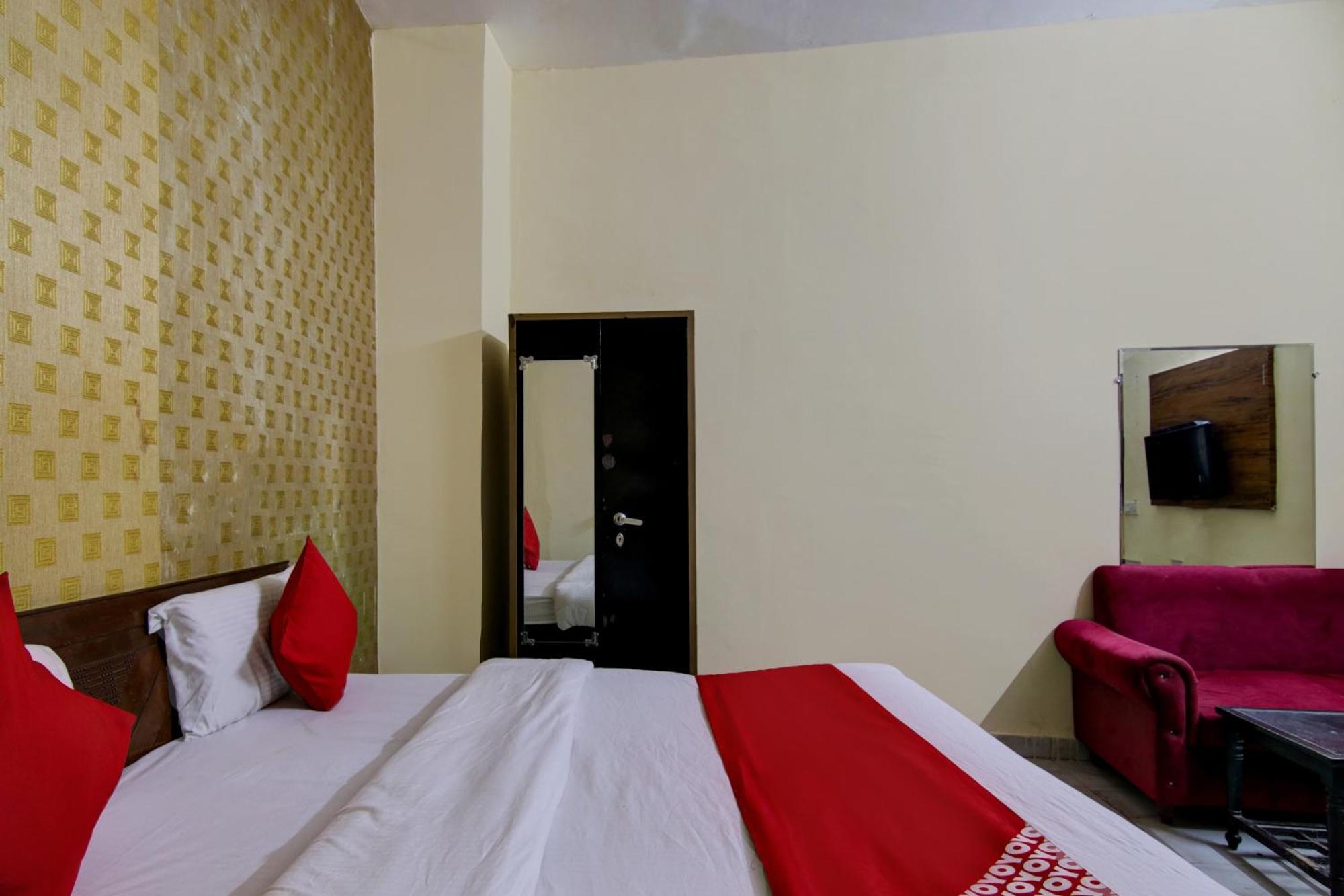 Hotel Yash House New Delhi Exterior photo