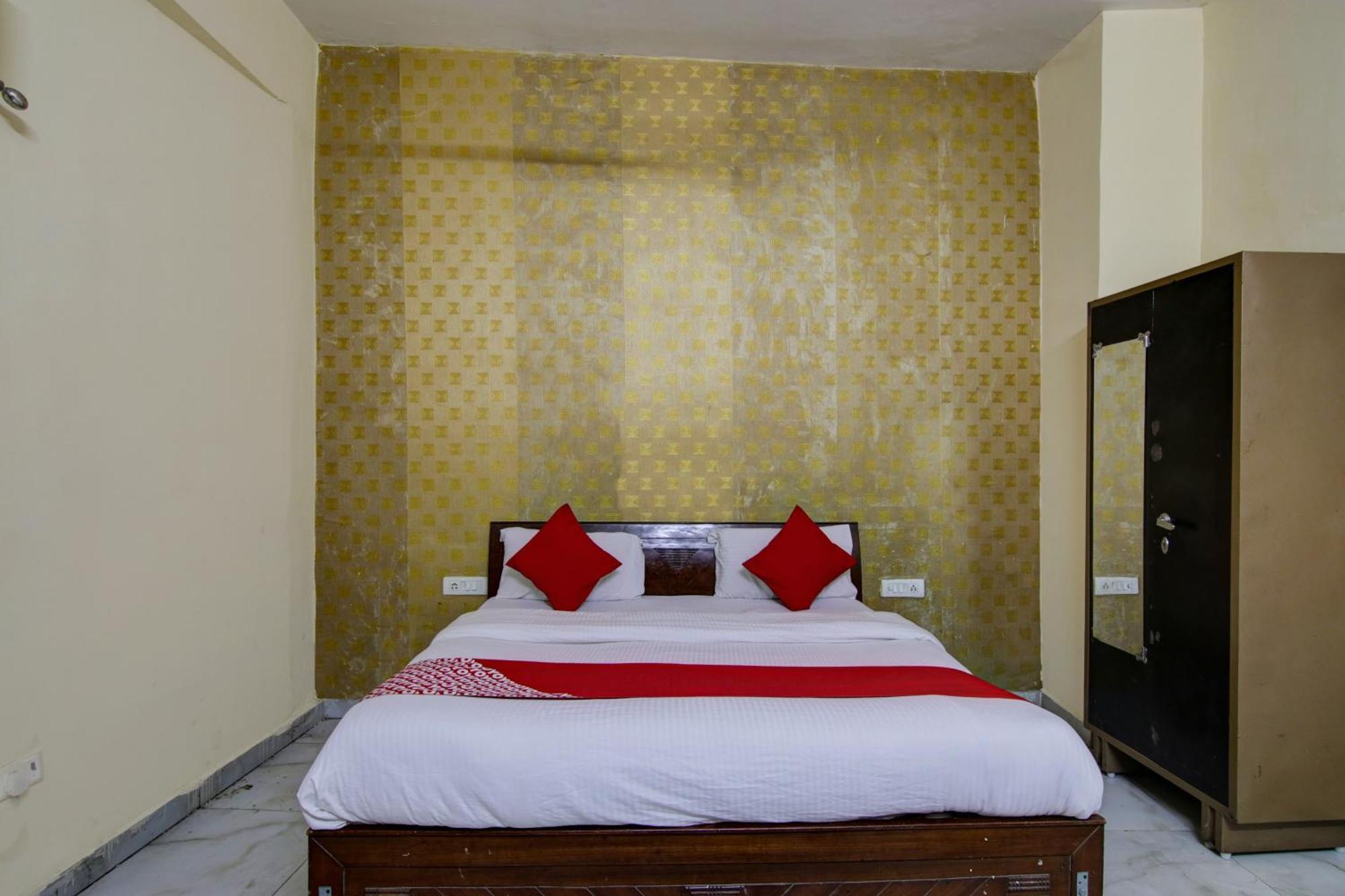Hotel Yash House New Delhi Exterior photo