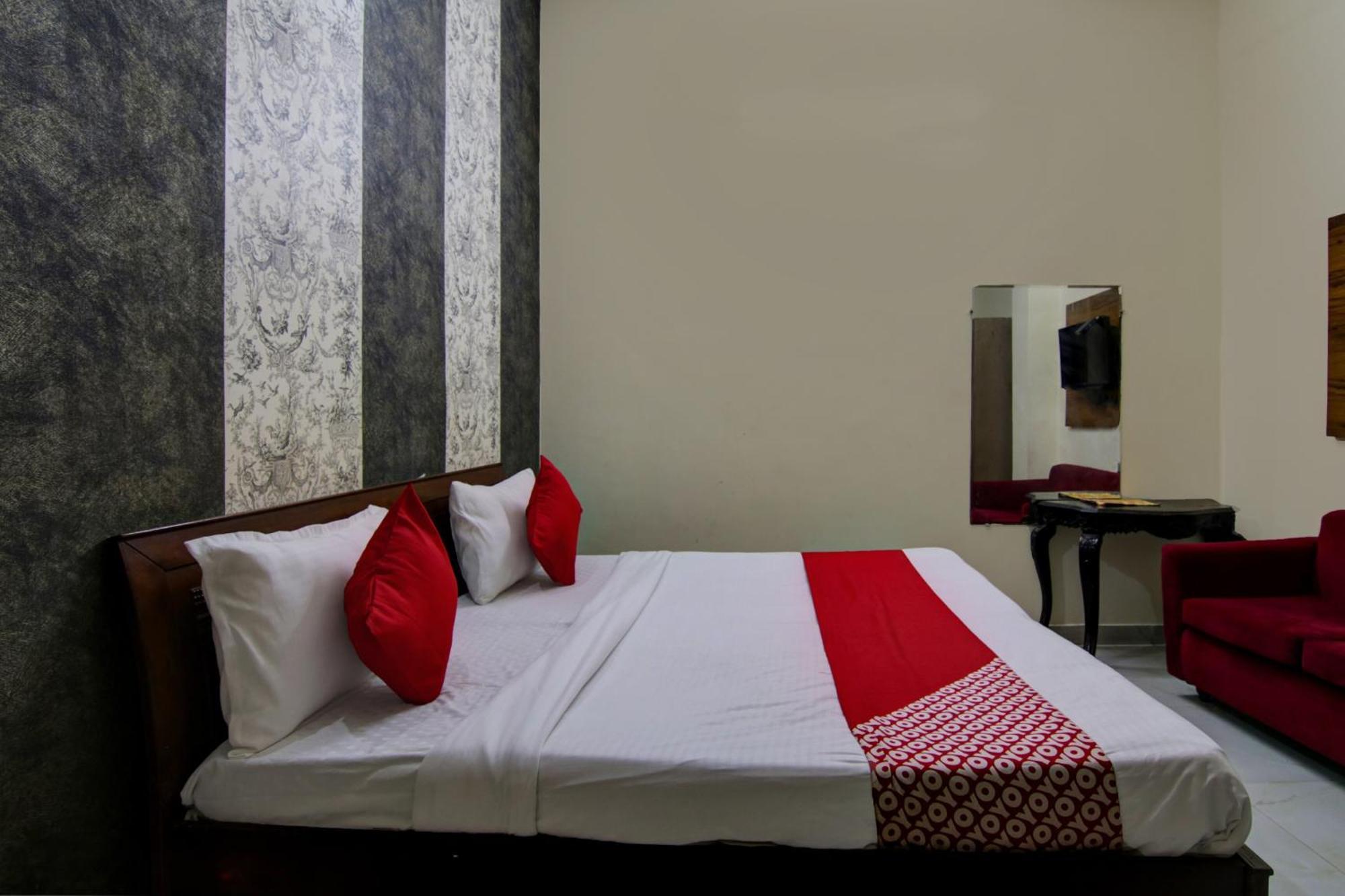 Hotel Yash House New Delhi Exterior photo