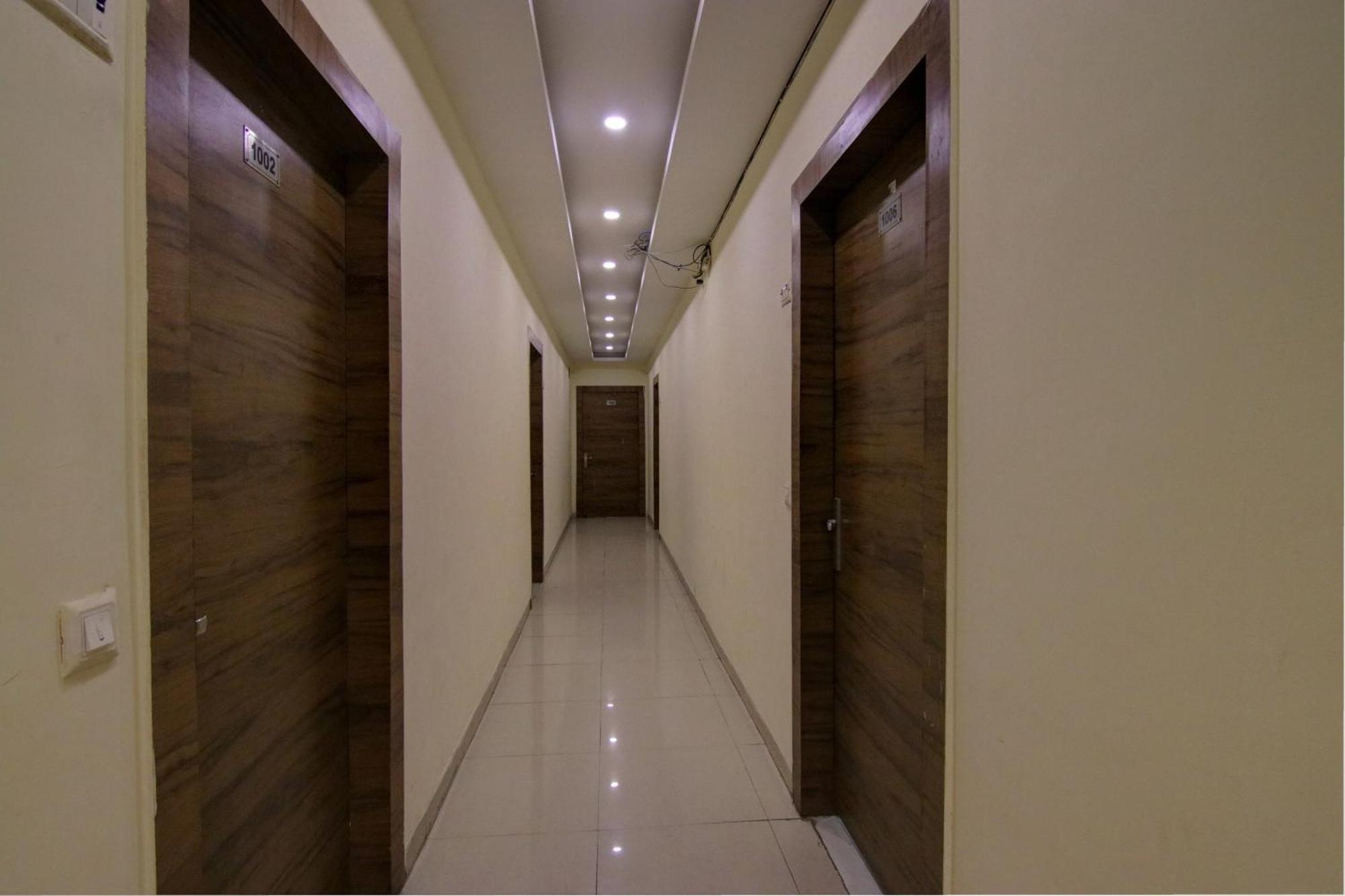 Hotel Yash House New Delhi Exterior photo